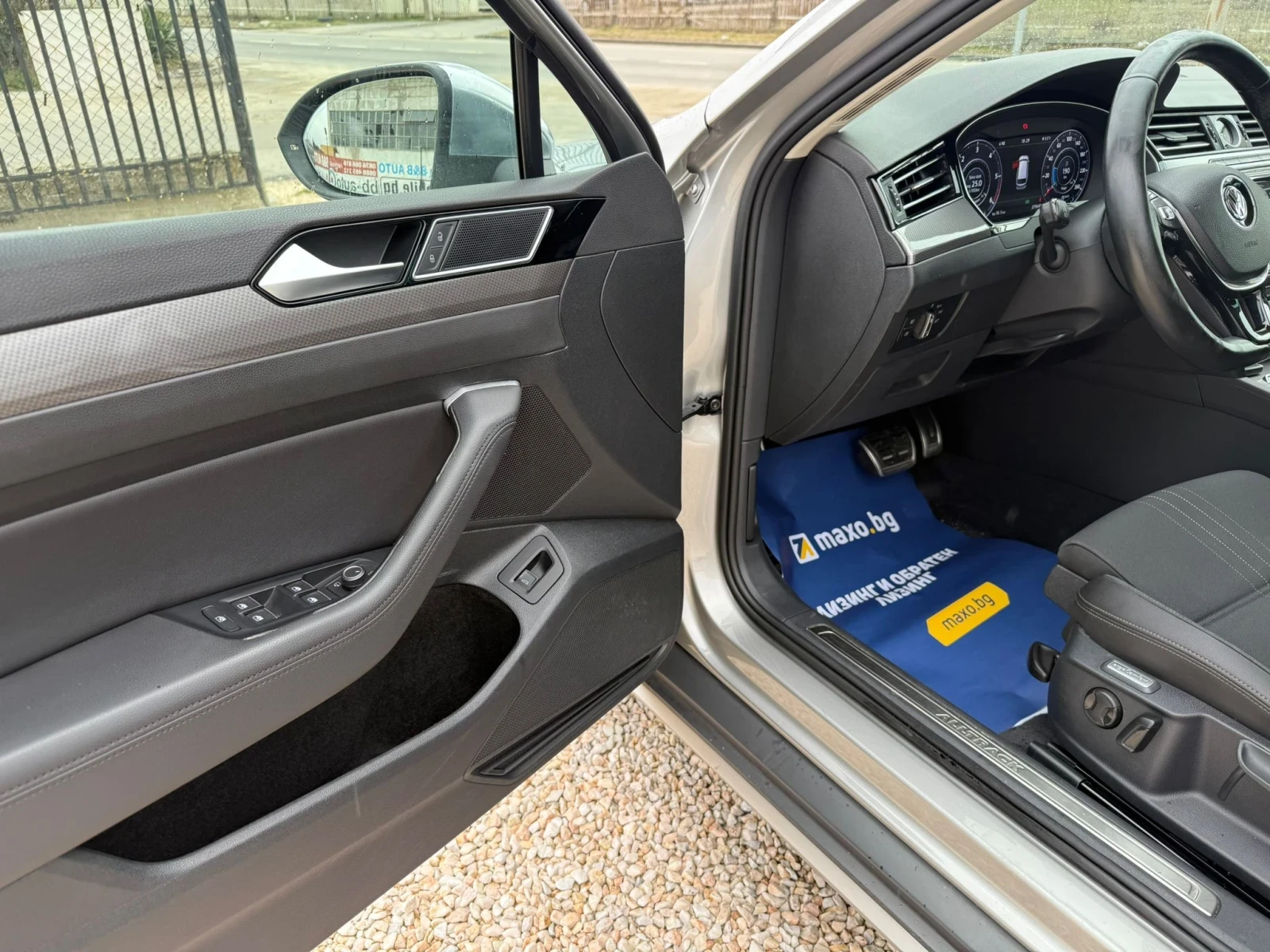 VW Alltrack Digital-Distronic, 2.0 Дизел, 4x4 - изображение 8