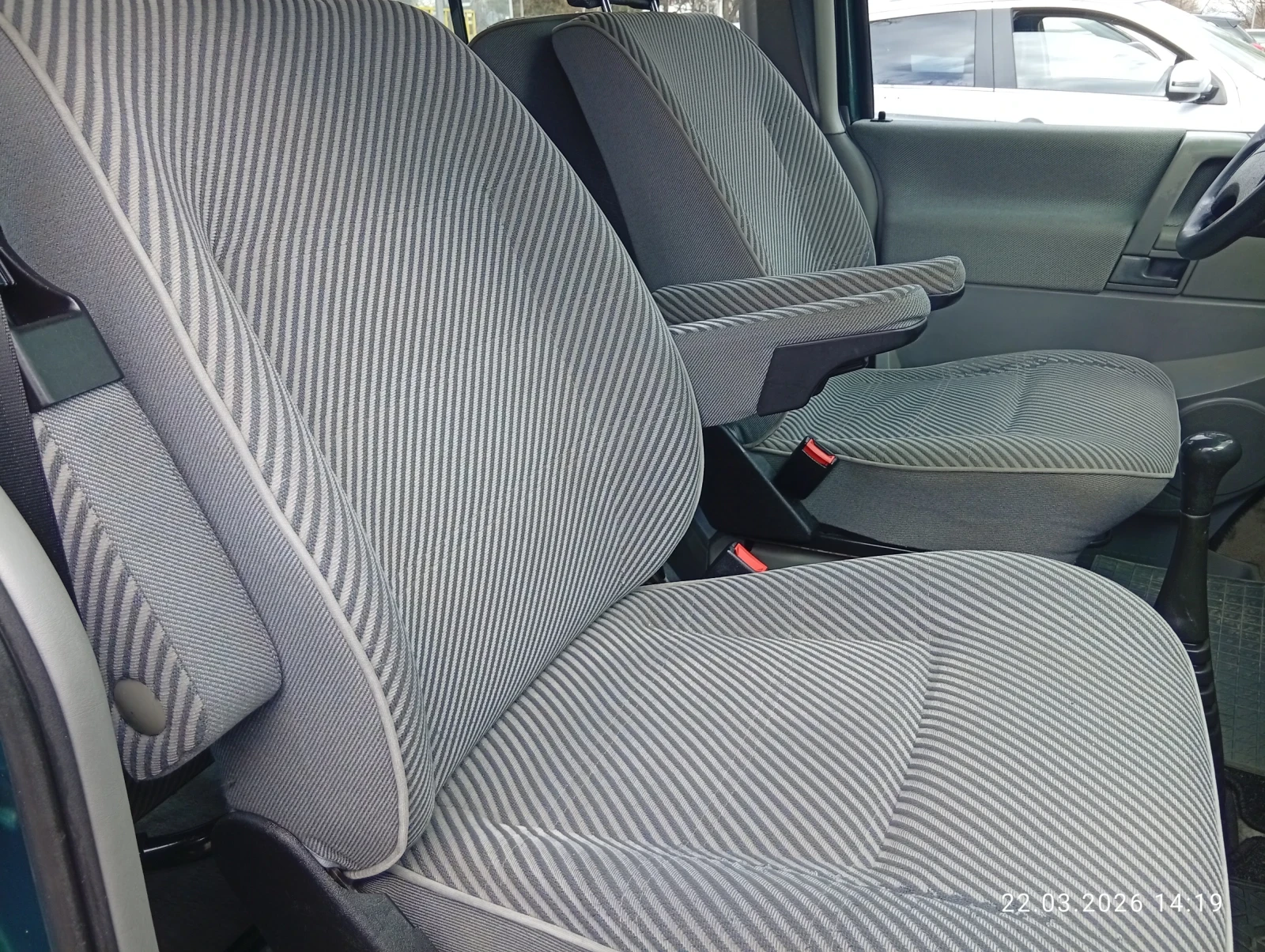 VW Multivan, снимка 16 - Автомобили и джипове - 53935121