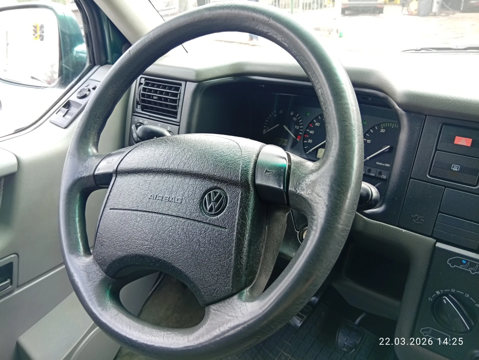 VW Multivan, снимка 3 - Автомобили и джипове - 53935121