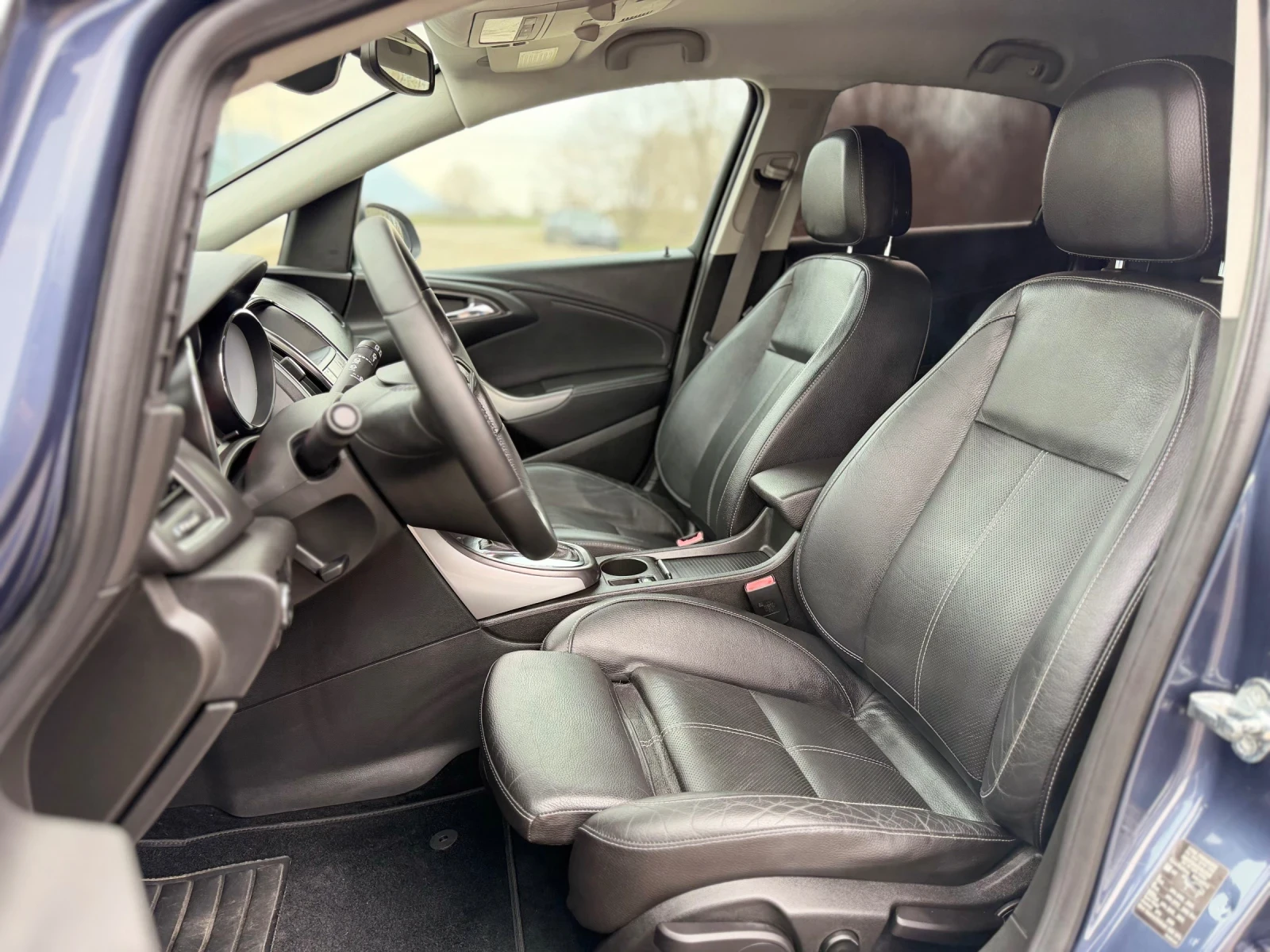 Opel Astra 2.0CDTi~160hp~AVTOMAT~XENON, снимка 10 - Автомобили и джипове - 54011812