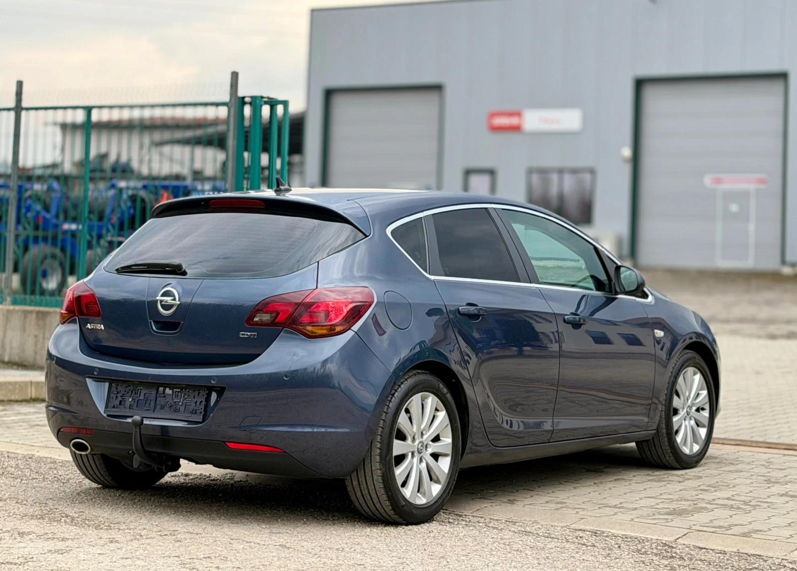 Opel Astra 2.0CDTi~160hp~AVTOMAT~XENON, снимка 5 - Автомобили и джипове - 54011812