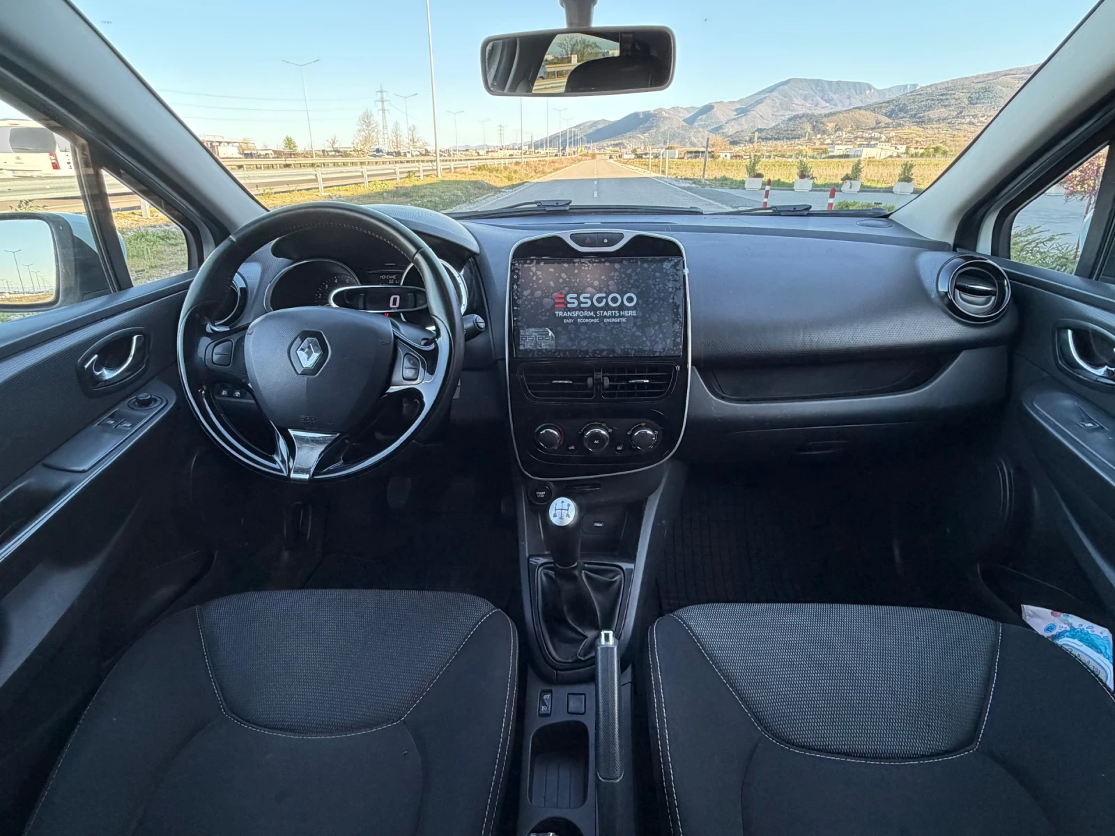Renault Clio 1.5* Android* Обслужен, снимка 7 - Автомобили и джипове - 54138813
