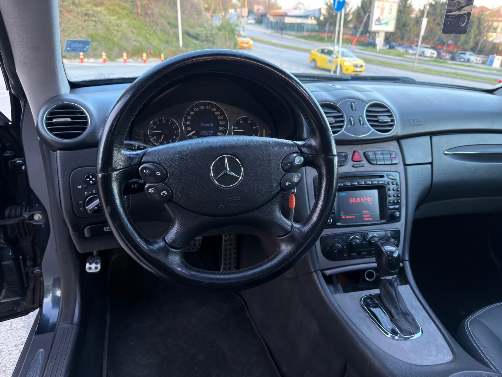 Mercedes-Benz CLK 2.7 CDI, снимка 9 - Автомобили и джипове - 54312694