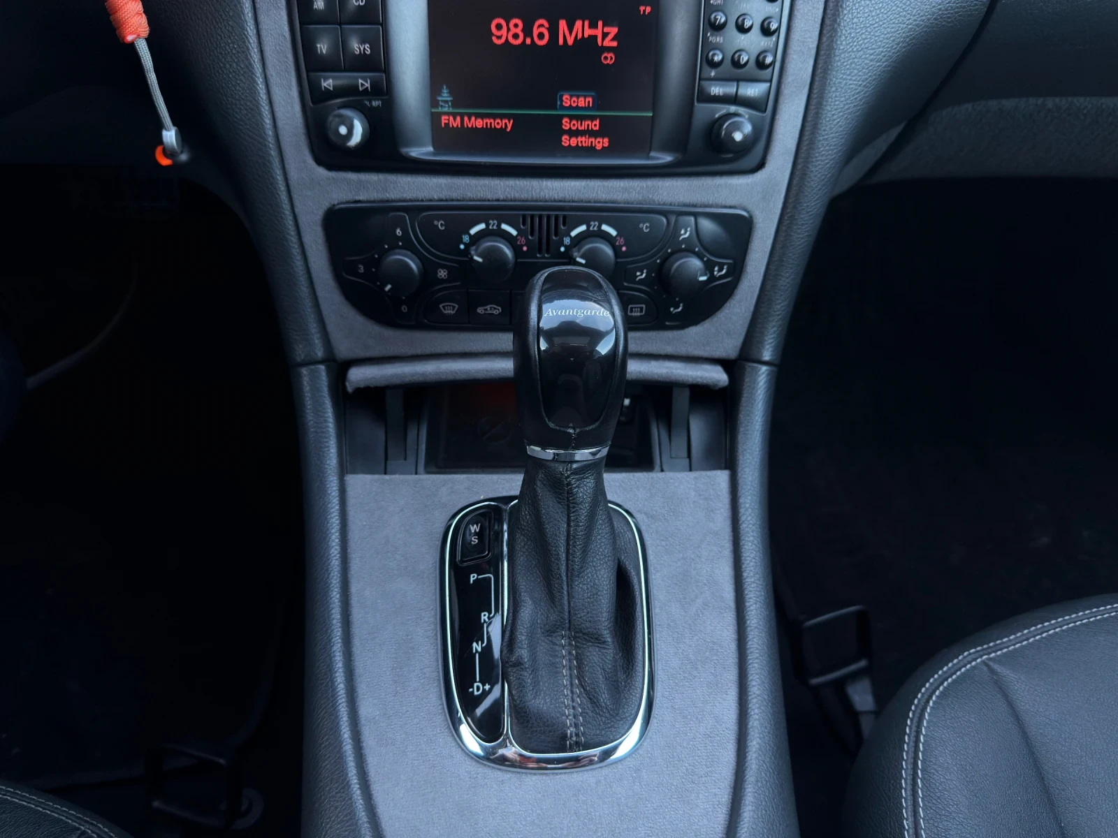 Mercedes-Benz CLK 2.7 CDI, снимка 10 - Автомобили и джипове - 54312694