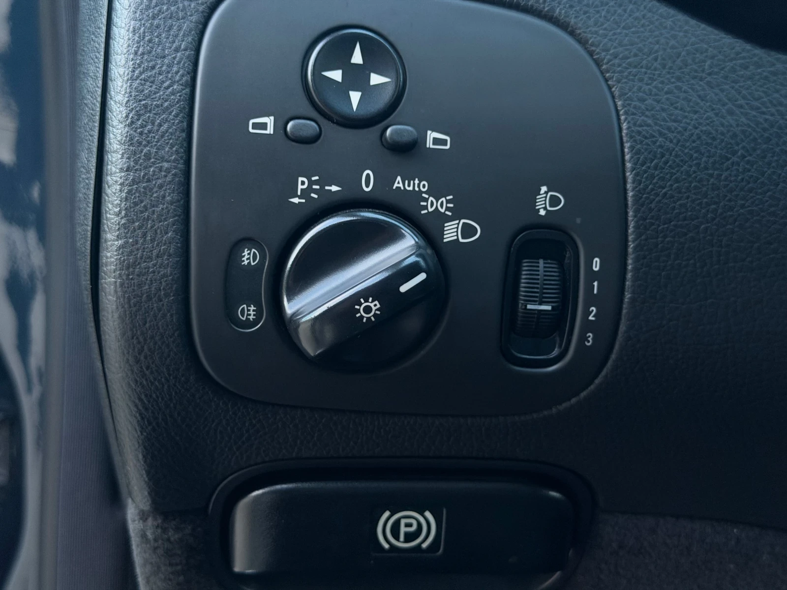 Mercedes-Benz CLK 2.7 CDI, снимка 15 - Автомобили и джипове - 54312694