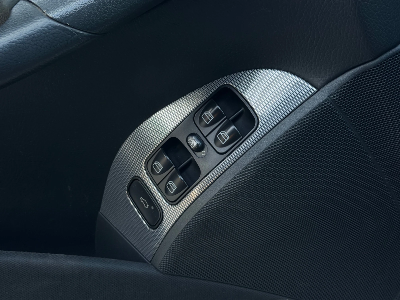 Mercedes-Benz CLK 2.7 CDI, снимка 8 - Автомобили и джипове - 54312694