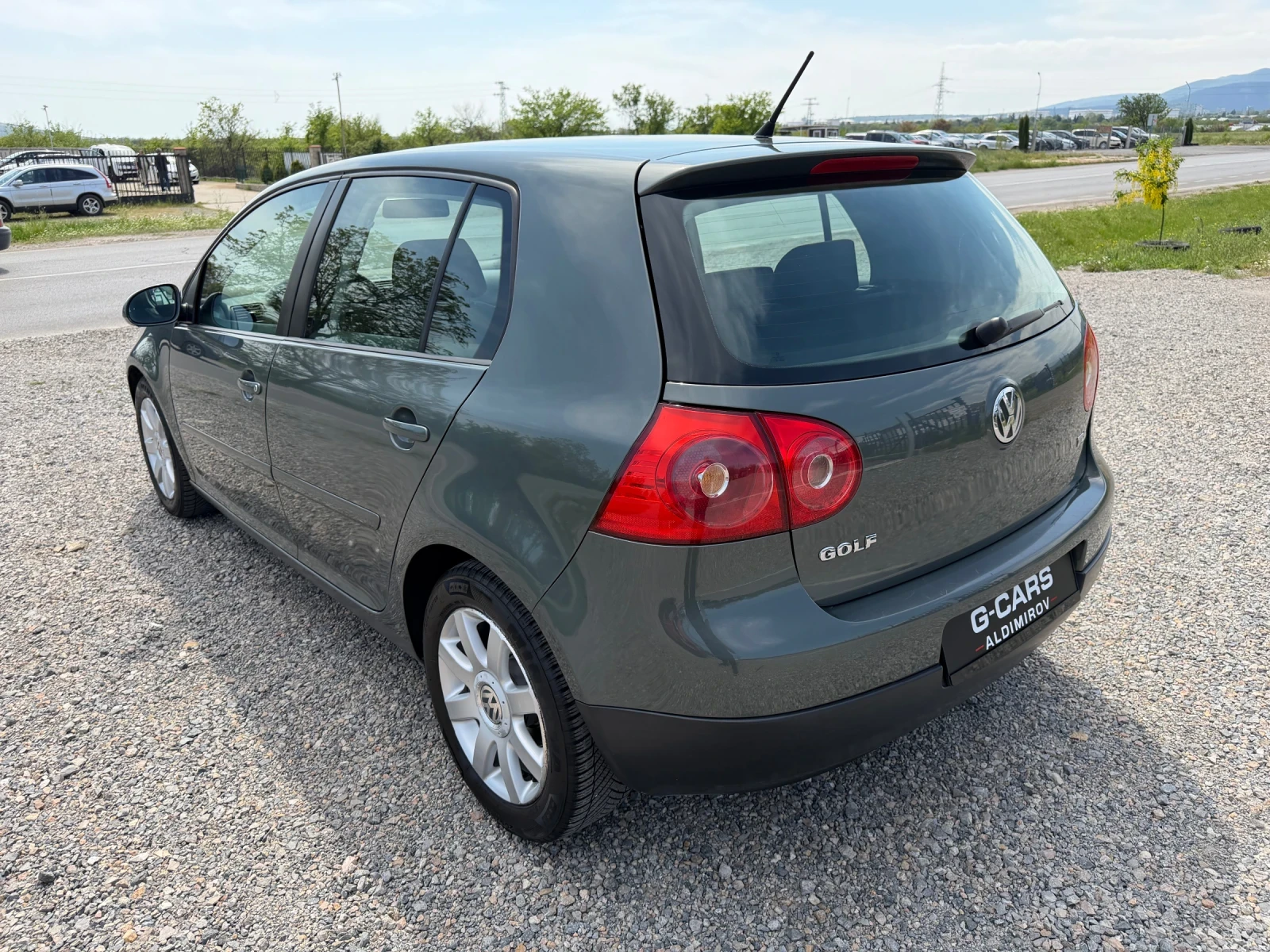 VW Golf 1.9/6 скорости, снимка 6 - Автомобили и джипове - 54452890