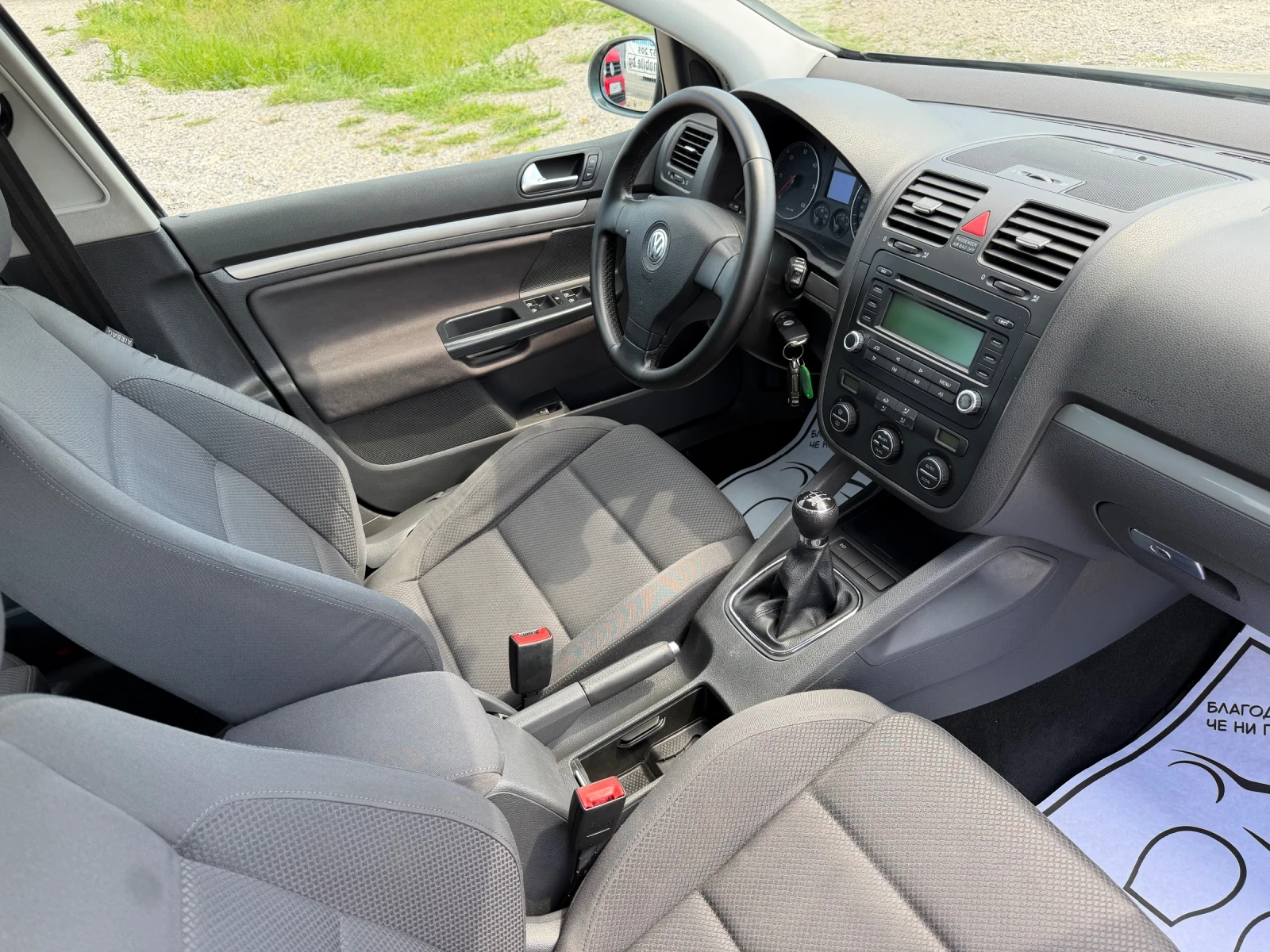 VW Golf 1.9/6 скорости, снимка 14 - Автомобили и джипове - 54452890