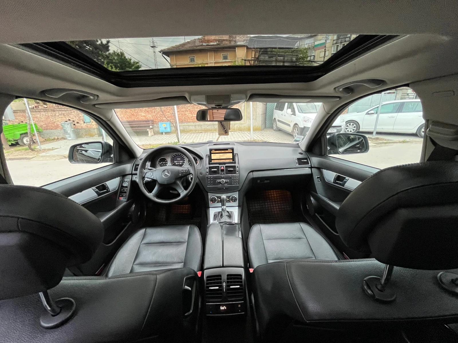 Mercedes-Benz C 320 Avantgarde , снимка 7 - Автомобили и джипове - 54611345