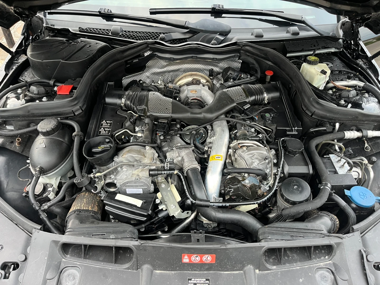 Mercedes-Benz C 320 Avantgarde , снимка 14 - Автомобили и джипове - 54611345