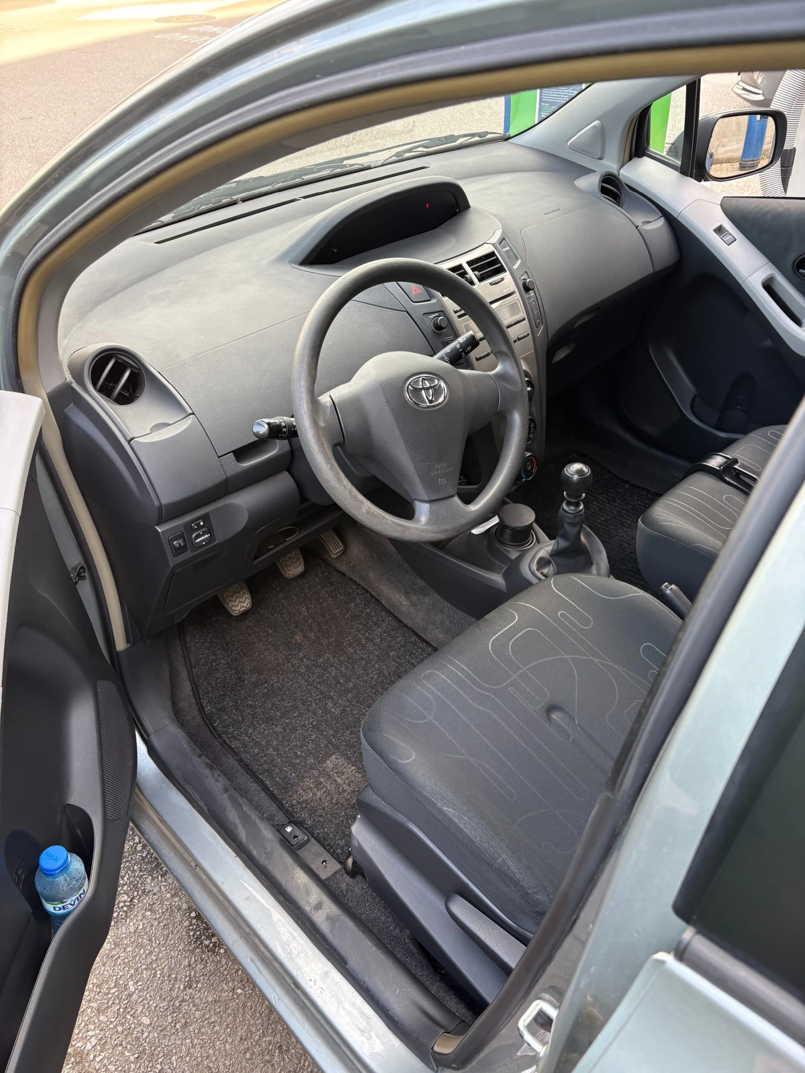 Toyota Yaris, снимка 6 - Автомобили и джипове - 54672437