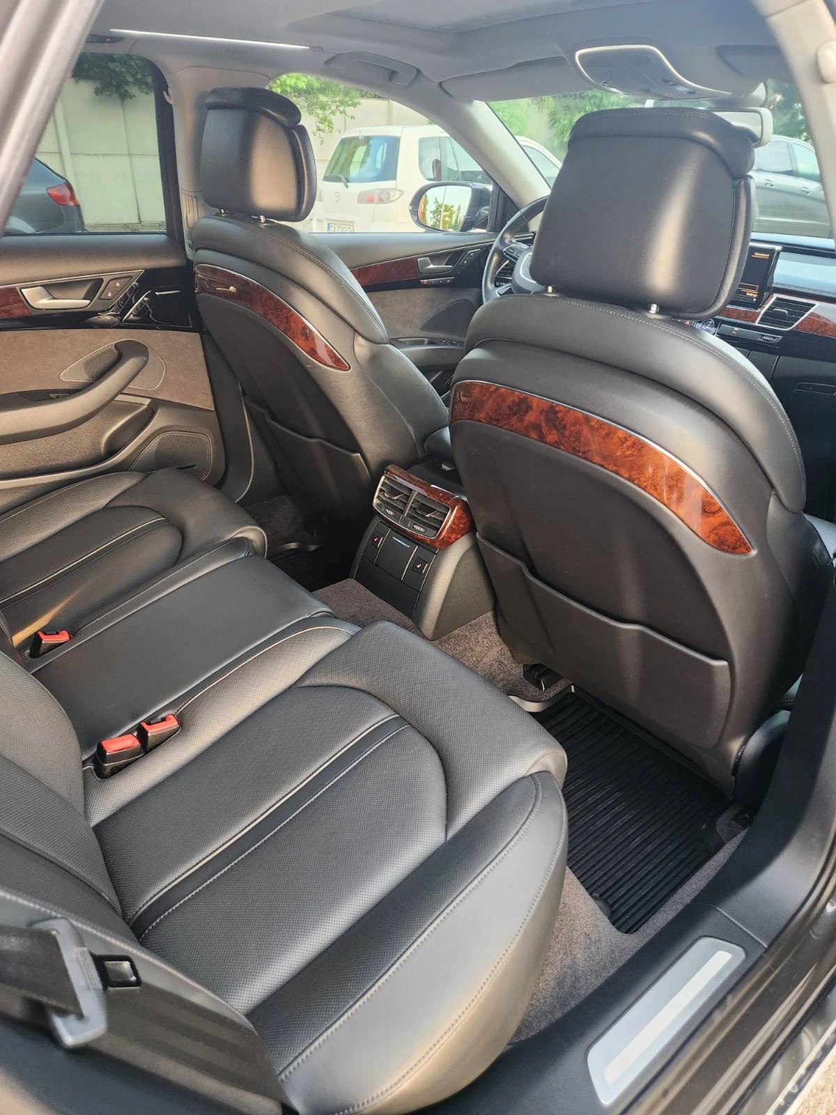Audi A8 3.0 TDI* Quattro* MATRIX* Full, снимка 14 - Автомобили и джипове - 54807314