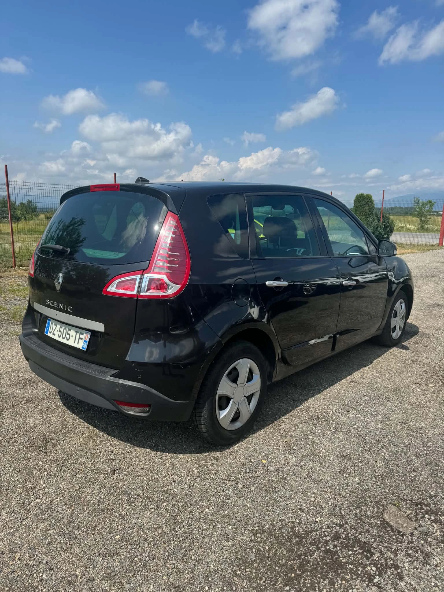 Renault Scenic 1.9DCI 130 к.с, снимка 3 - Автомобили и джипове - 54909046