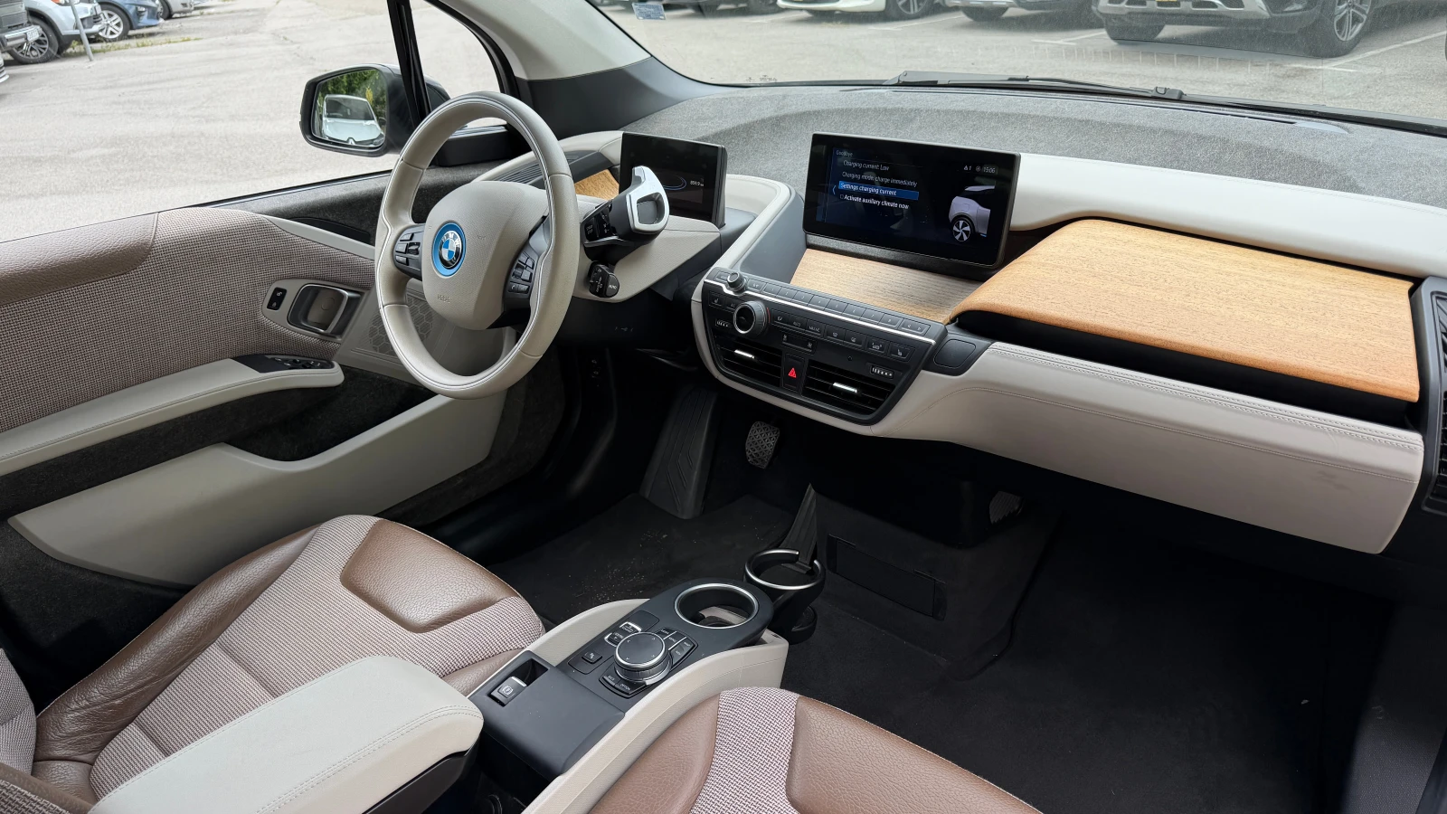 BMW i3 120 Ah първи собственик от България, снимка 11 - Автомобили и джипове - 54946263