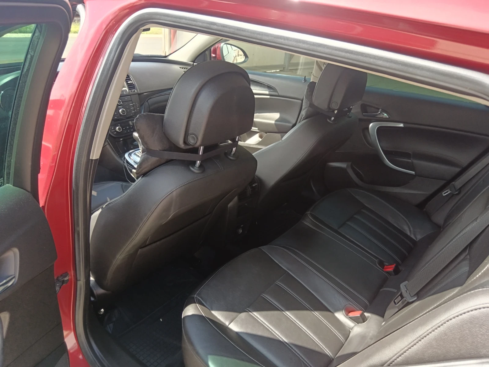 Opel Insignia 2.0 CDTI, снимка 12 - Автомобили и джипове - 54967513