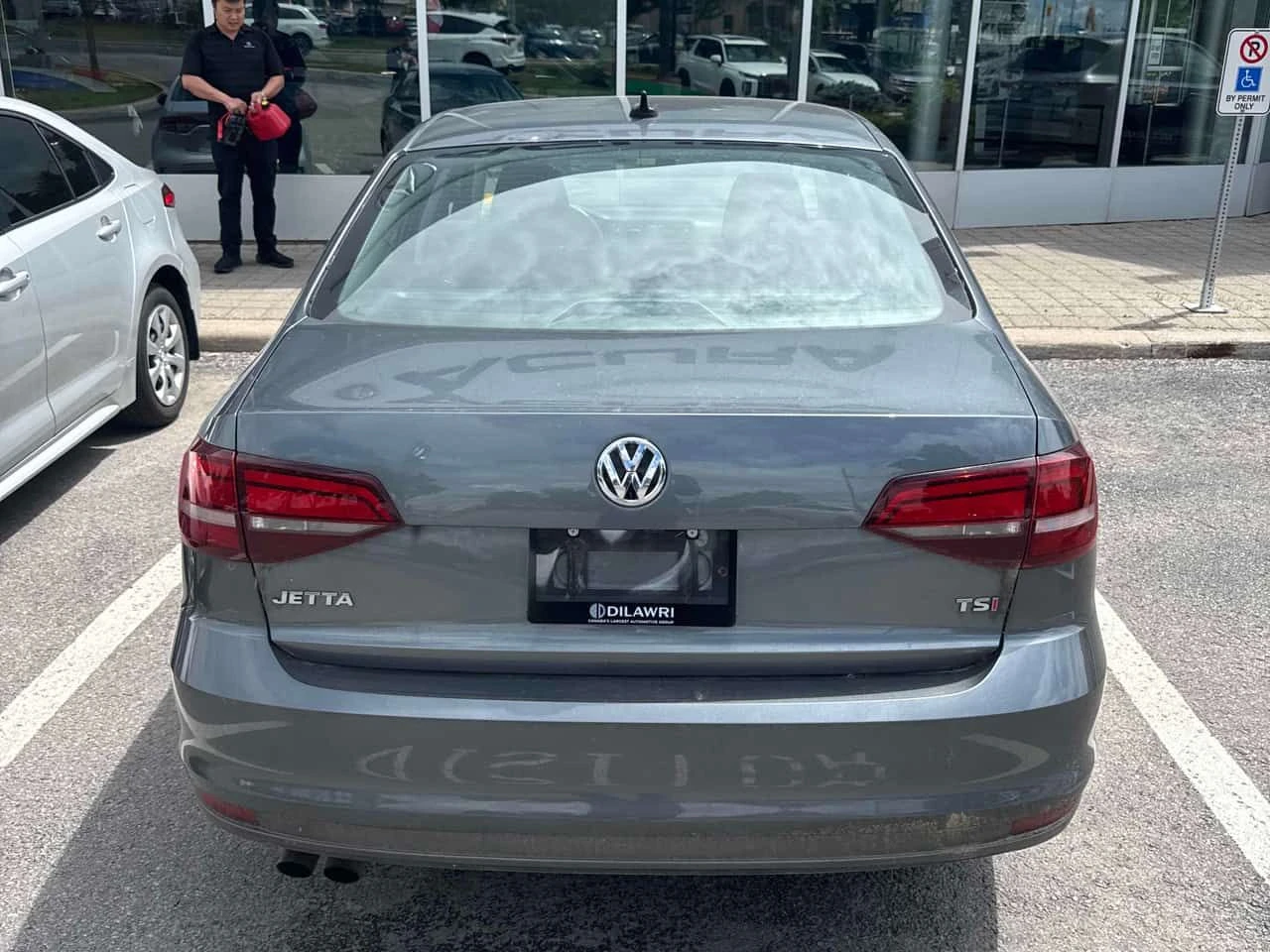 VW Jetta * Trendline+ * CARFAX * ОТ ПРЕДСТАВИТЕЛСТВО, снимка 4 - Автомобили и джипове - 55004956