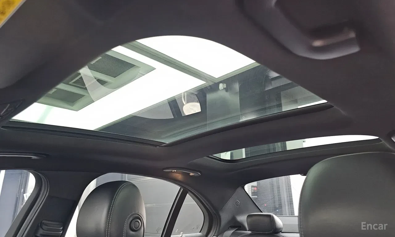 Mercedes-Benz C 63 AMG BURMESTER / PANO / HUD / 360 / ILS, снимка 14 - Автомобили и джипове - 55139308