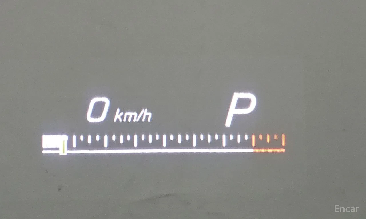 Mercedes-Benz C 63 AMG BURMESTER / PANO / HUD / 360 / ILS, снимка 11 - Автомобили и джипове - 55139308