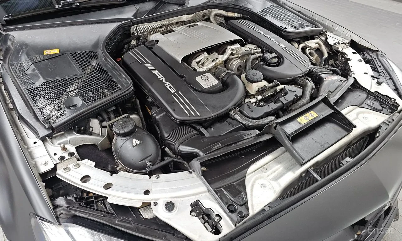 Mercedes-Benz C 63 AMG BURMESTER / PANO / HUD / 360 / ILS, снимка 5 - Автомобили и джипове - 55139308