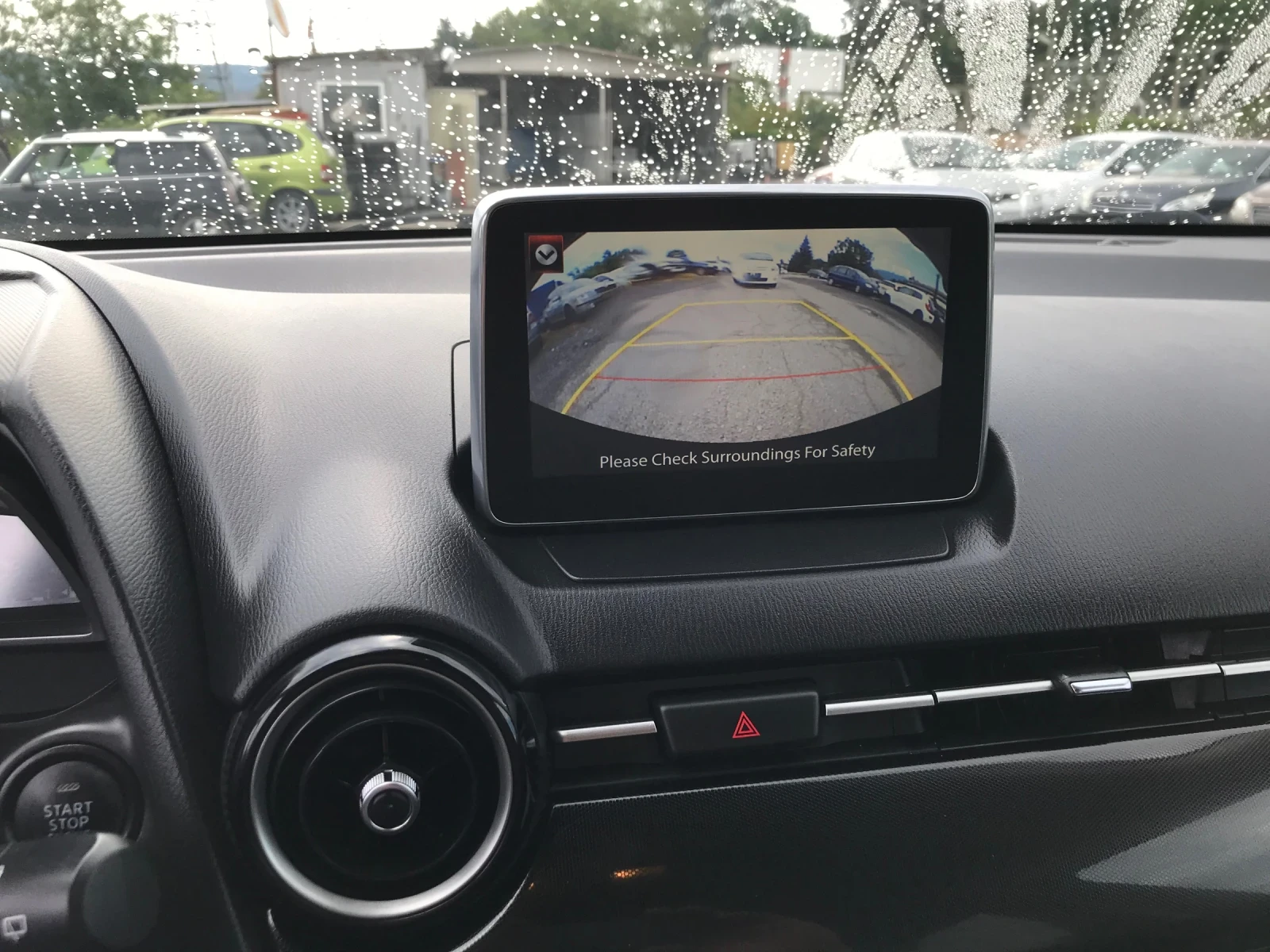 Mazda 2 1.5 I AVTOMAT , снимка 14 - Автомобили и джипове - 55157350