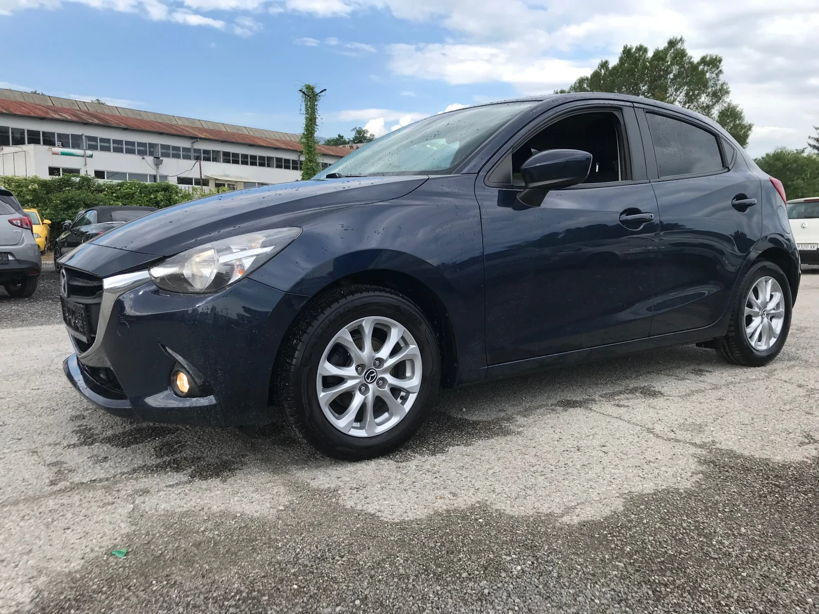 Mazda 2 1.5 I AVTOMAT , снимка 2 - Автомобили и джипове - 55157350