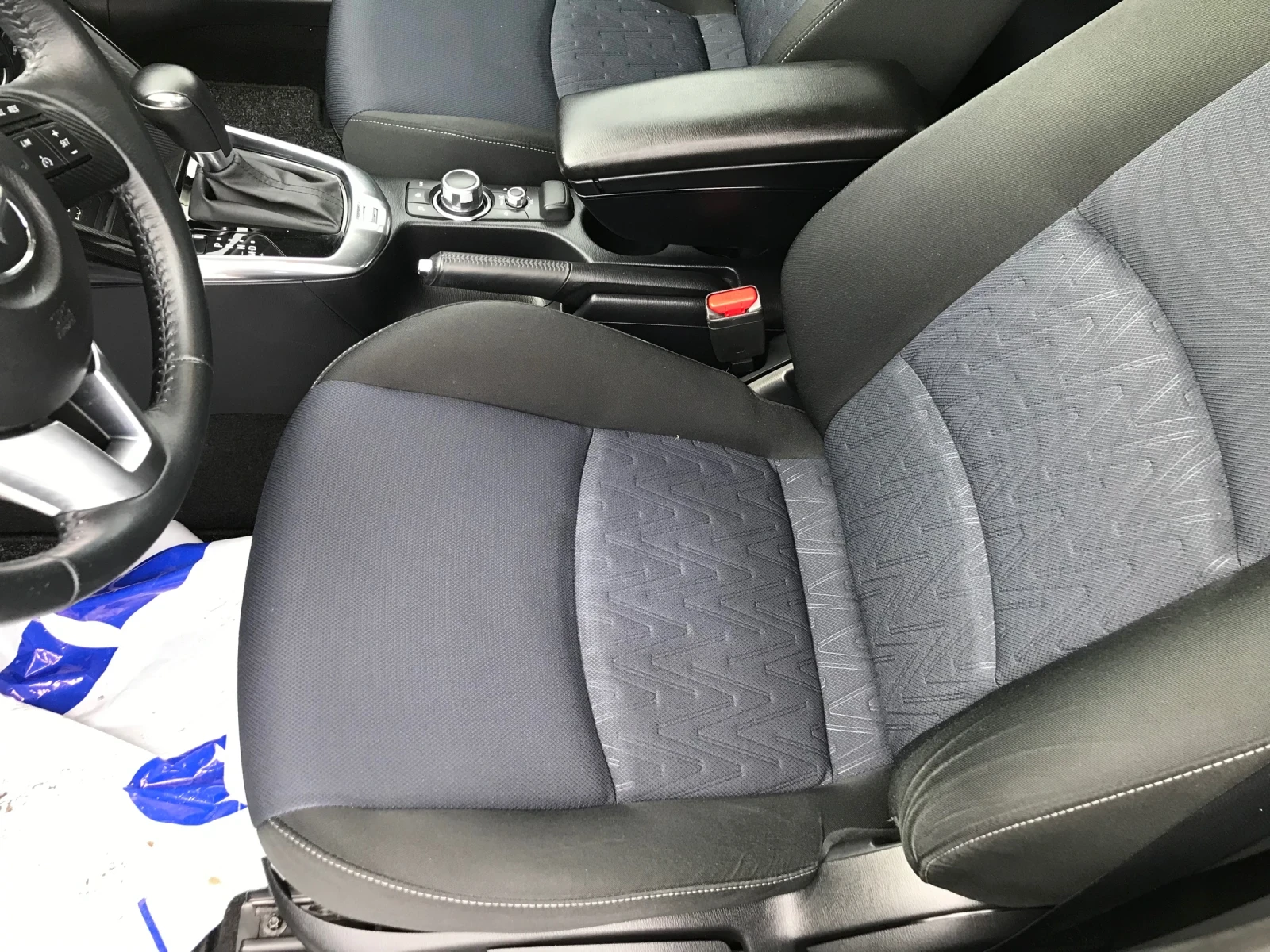Mazda 2 1.5 I AVTOMAT , снимка 9 - Автомобили и джипове - 55157350