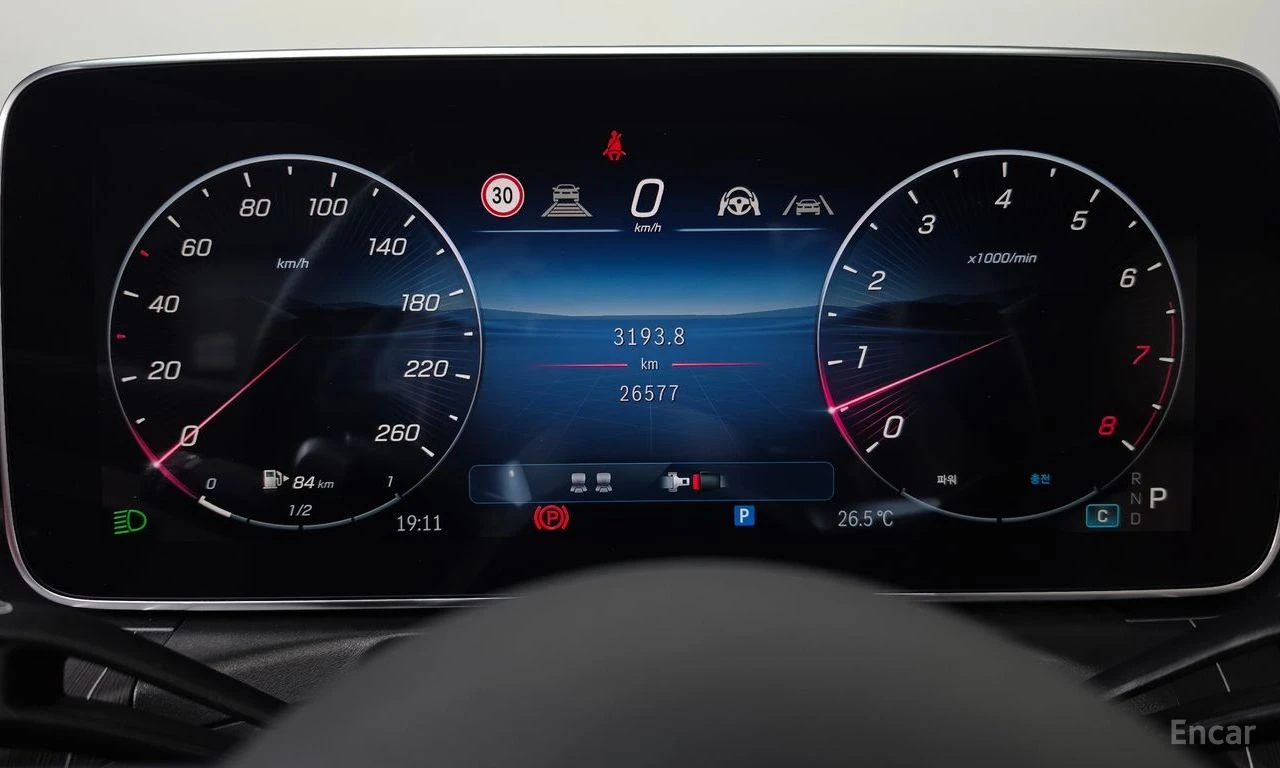 Mercedes-Benz CLE 450 4MATIC* DISTRONIC* BURMESTER* 360 CAM* HEAD-UP* , снимка 10 - Автомобили и джипове - 55224670