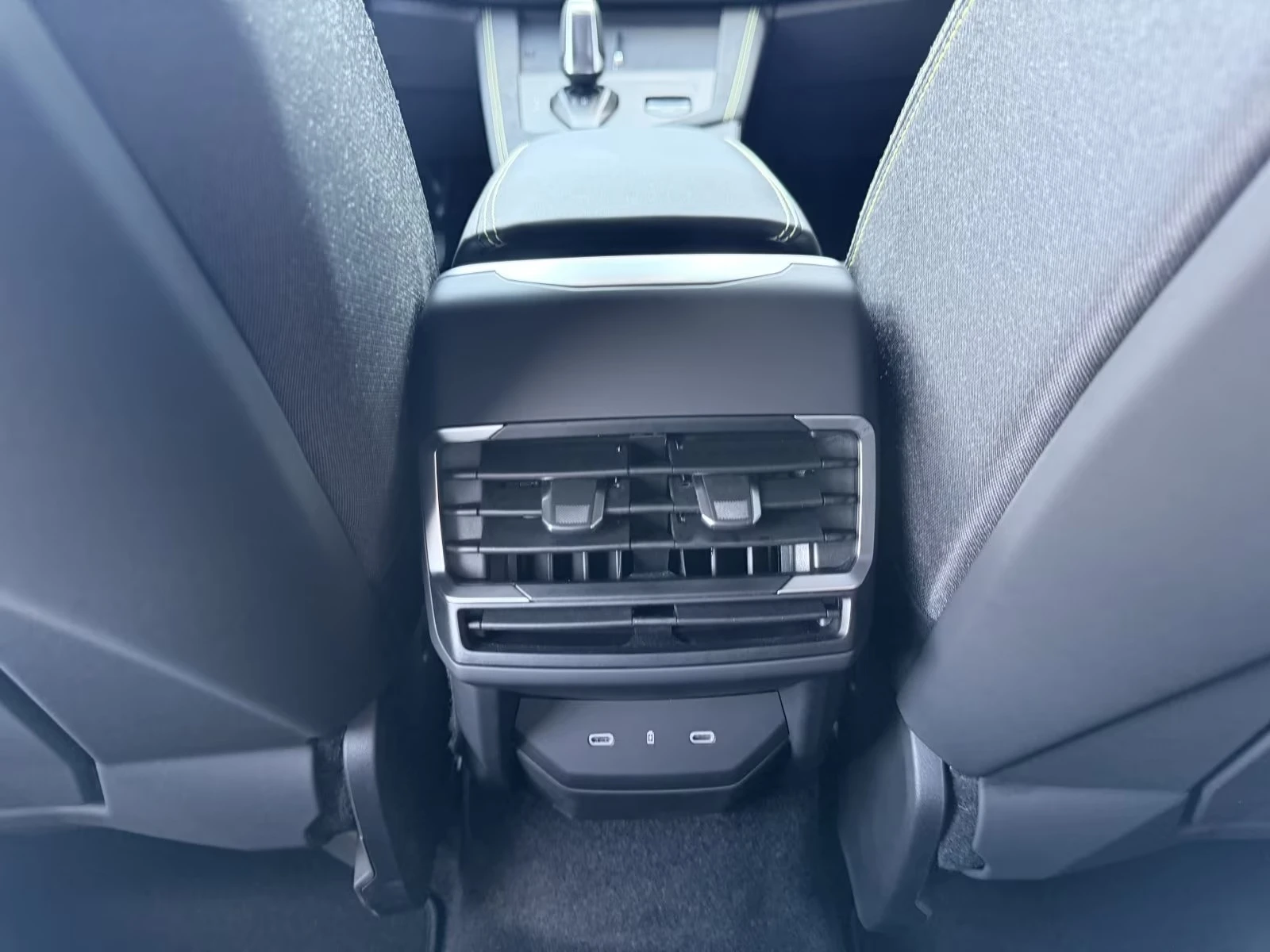 LynkCo 01 1.5TD CORE NAVI CAMERA , снимка 13 - Автомобили и джипове - 55259758
