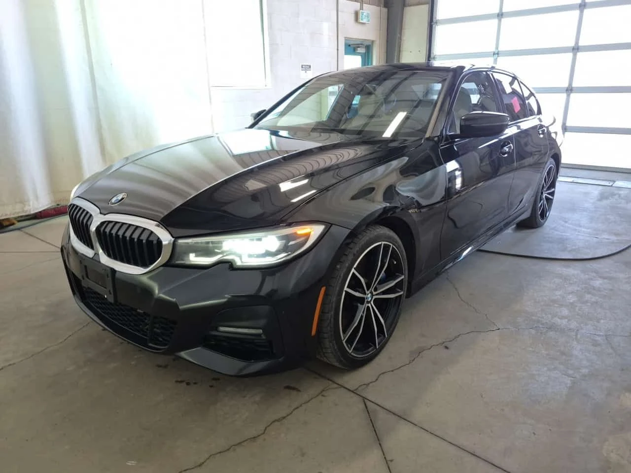 BMW 330  330I XDRIVE | M-PACK | ЦЕНА ДО БЪЛГАРИЯ | H&K 