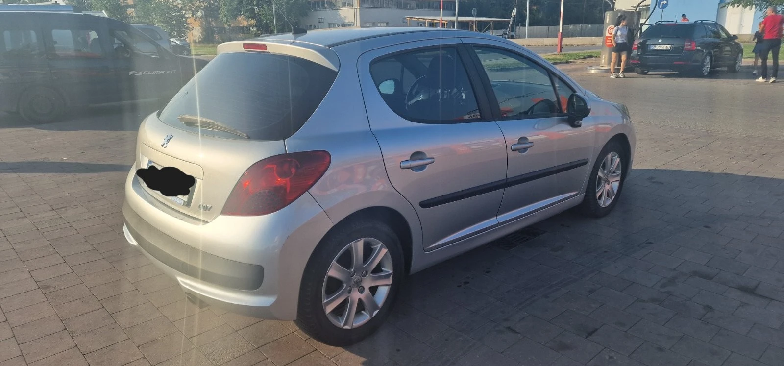 Peugeot 207 1, 6 HDI , снимка 3 - Автомобили и джипове - 55335896