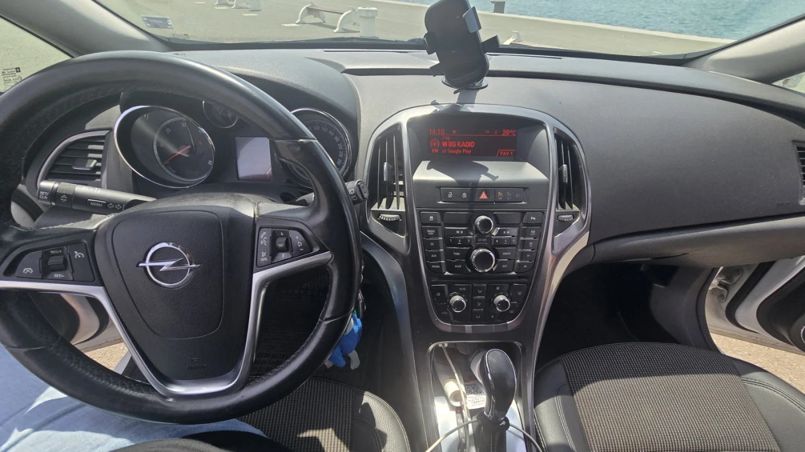 Opel Astra J Sport Tourer 2.0 CDTI, снимка 15 - Автомобили и джипове - 55415074