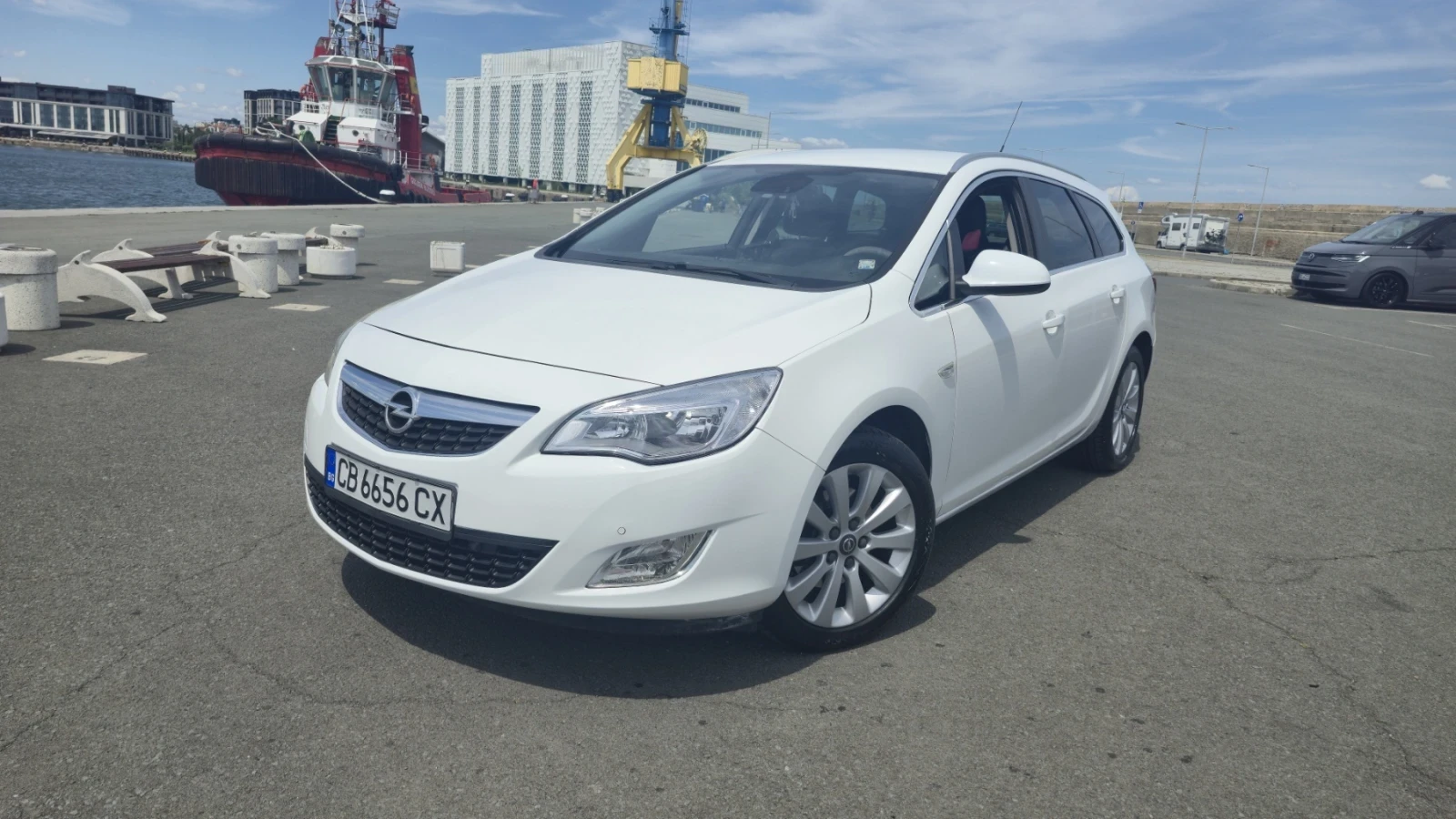 Opel Astra J Sport Tourer 2.0 CDTI, снимка 4 - Автомобили и джипове - 55415074