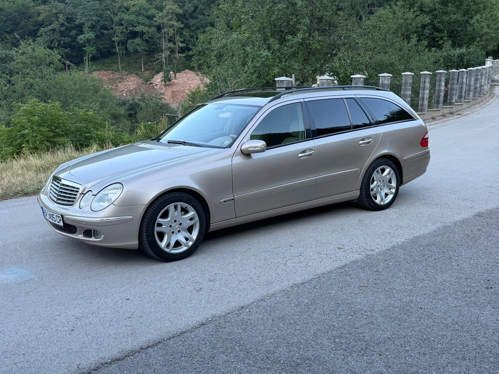 Mercedes-Benz E 500, снимка 7 - Автомобили и джипове - 55502769