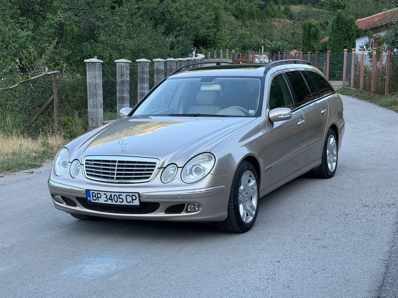 Mercedes-Benz E 500, снимка 8 - Автомобили и джипове - 55502769