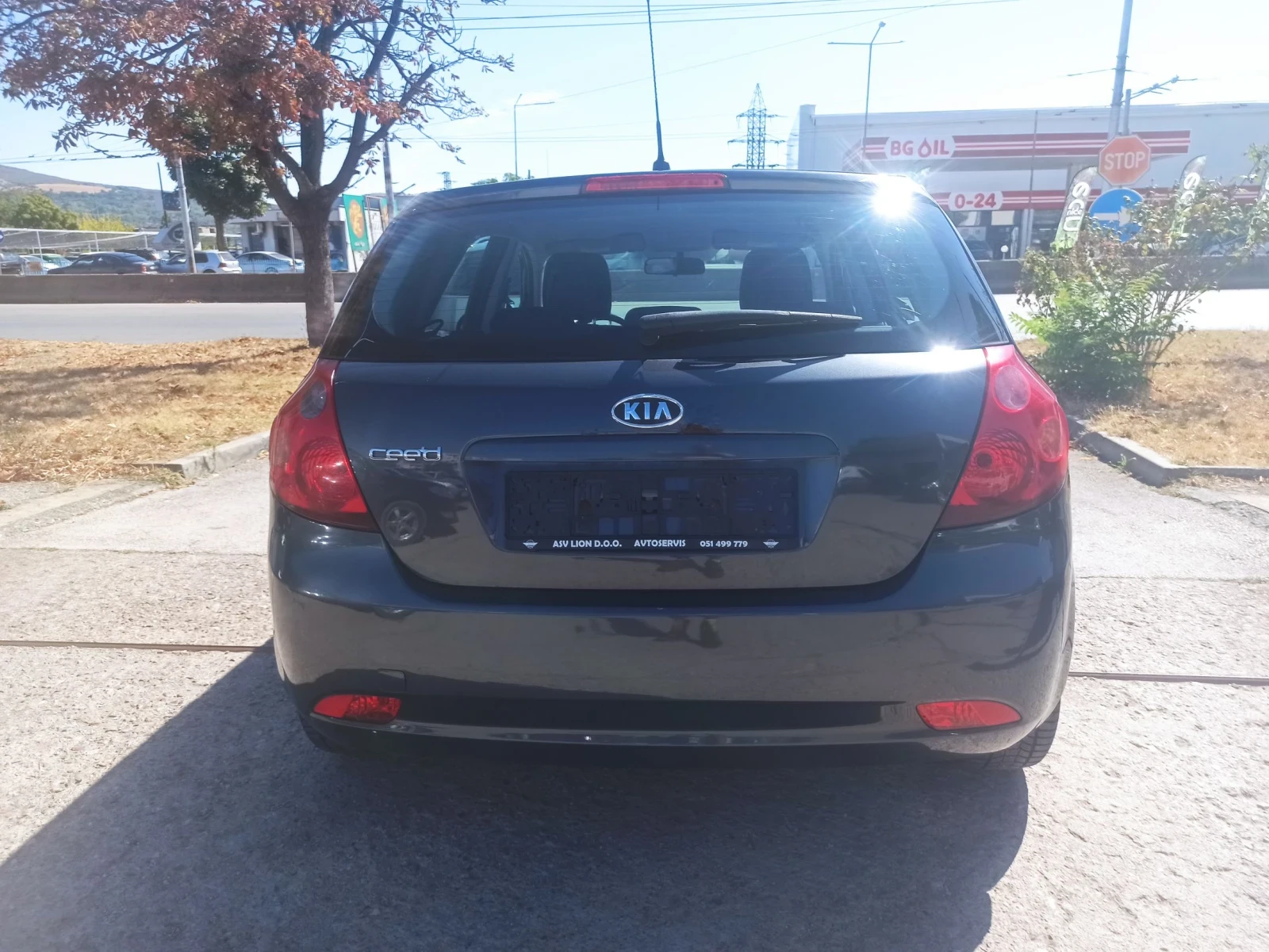 Kia Ceed 1.4, снимка 4 - Автомобили и джипове - 55976169