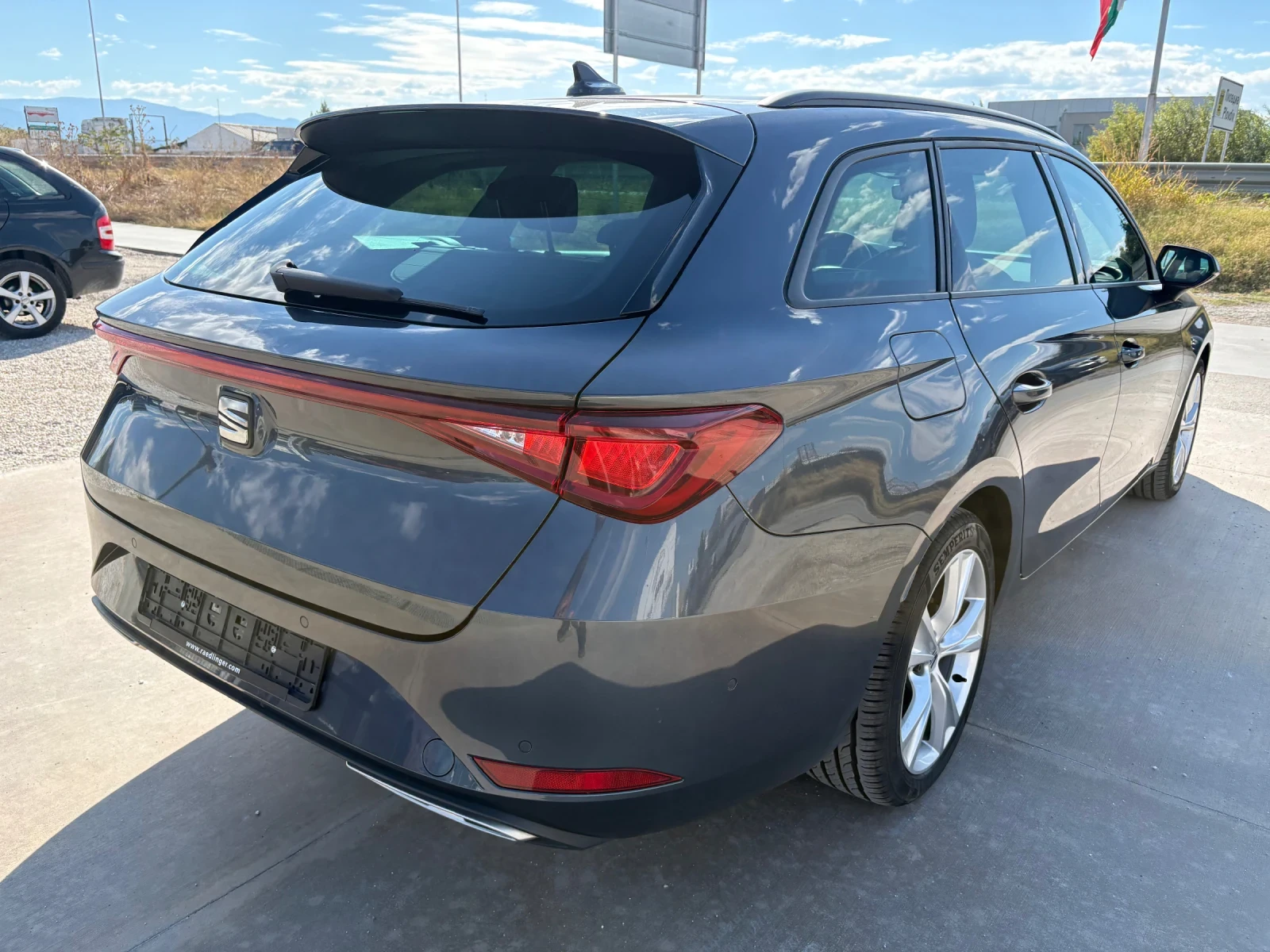 Seat Leon 2.0tdi-DSG-Digital cockpit , снимка 4 - Автомобили и джипове - 56266126