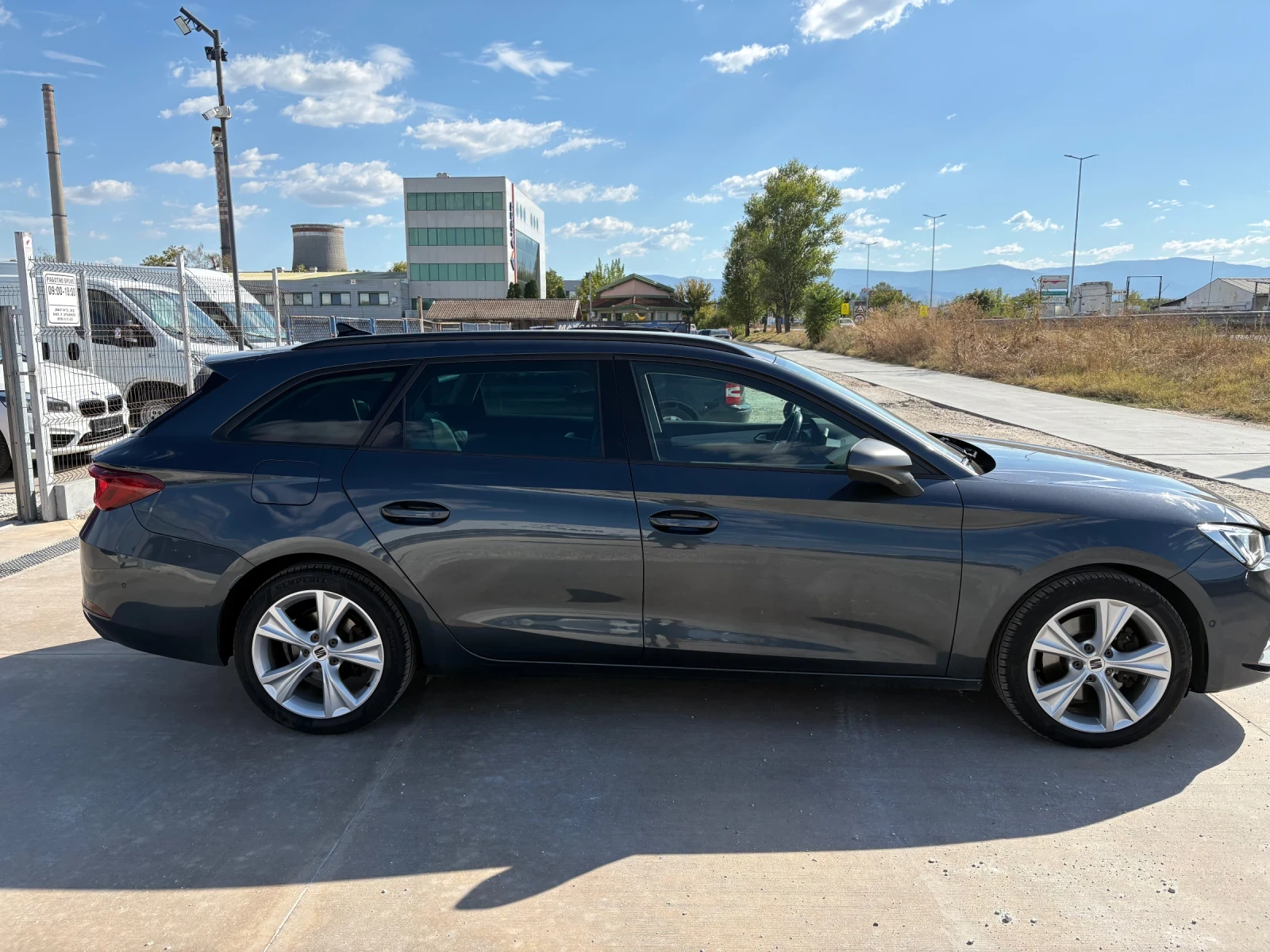 Seat Leon 2.0tdi-DSG-Digital cockpit , снимка 5 - Автомобили и джипове - 56266126