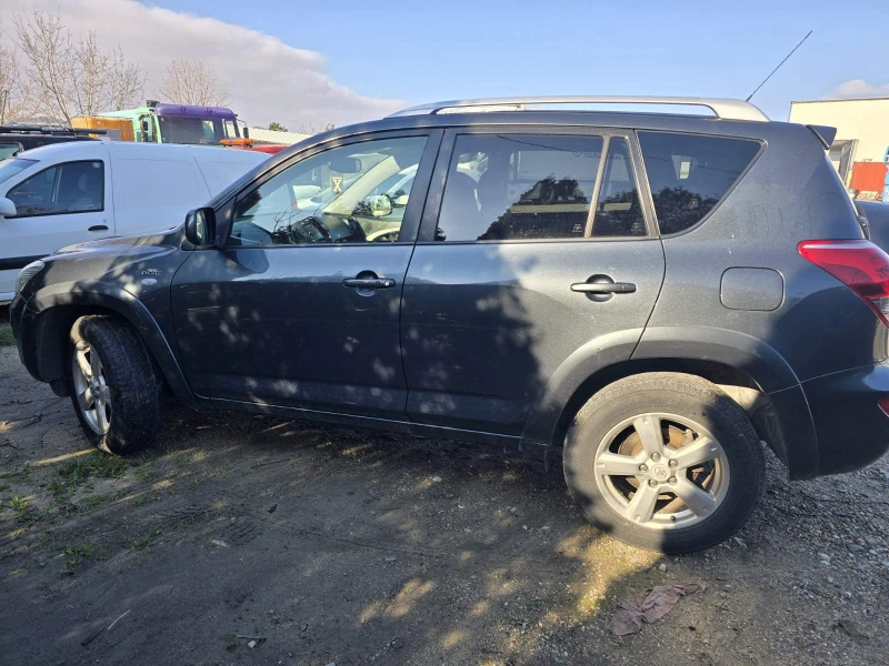 Toyota Rav4, снимка 2 - Автомобили и джипове - 48499429