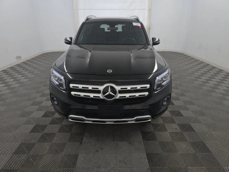 Mercedes-Benz GLB  Ambient light* Камера* Пано* Подгрев, снимка 2 - Автомобили и джипове - 52317585