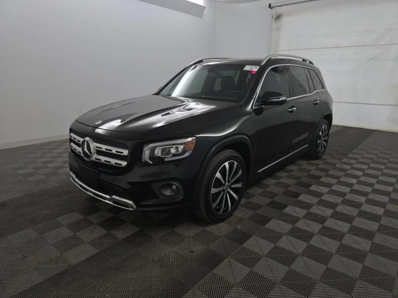 Mercedes-Benz GLB  Ambient light* Камера* Пано* Подгрев