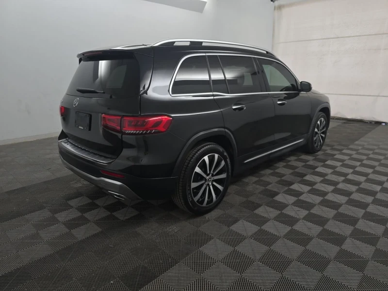 Mercedes-Benz GLB  Ambient light* Камера* Пано* Подгрев, снимка 4 - Автомобили и джипове - 52317585