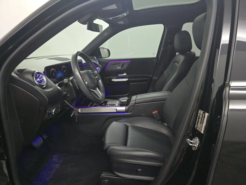 Mercedes-Benz GLB  Ambient light* Камера* Пано* Подгрев, снимка 7 - Автомобили и джипове - 52317585