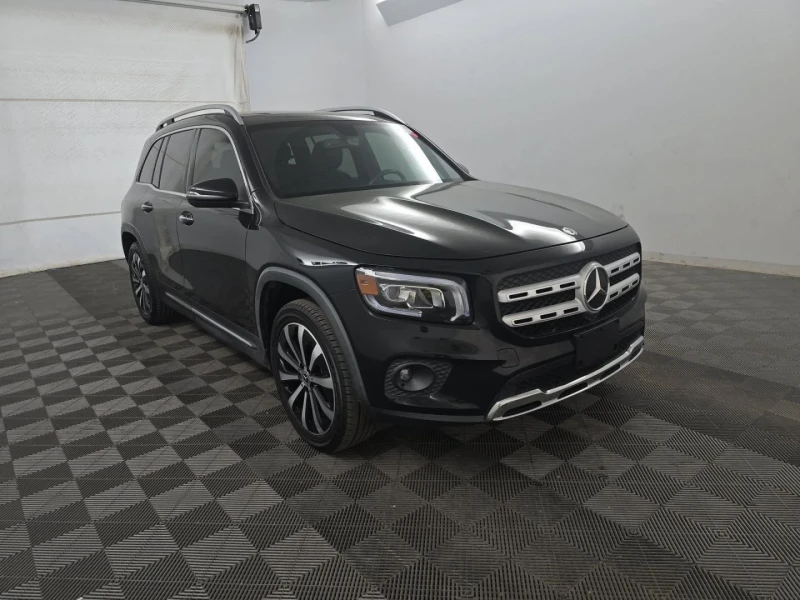 Mercedes-Benz GLB  Ambient light* Камера* Пано* Подгрев, снимка 3 - Автомобили и джипове - 52317585