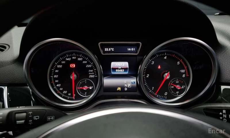 Mercedes-Benz GLE 350, снимка 8 - Автомобили и джипове - 52923899