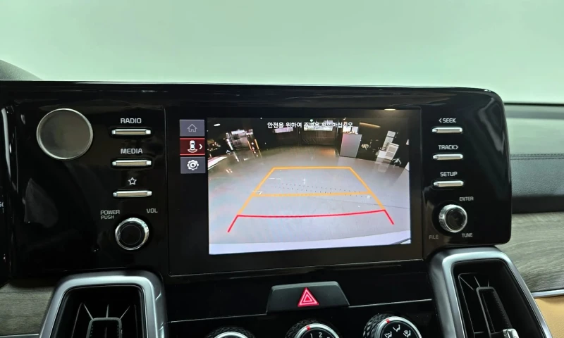 Kia Sorento 2.5T 2Wd, снимка 15 - Автомобили и джипове - 53000953