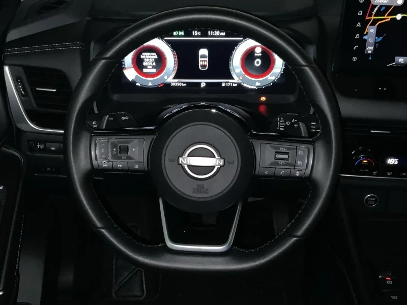 Nissan Qashqai, снимка 11 - Автомобили и джипове - 53336243