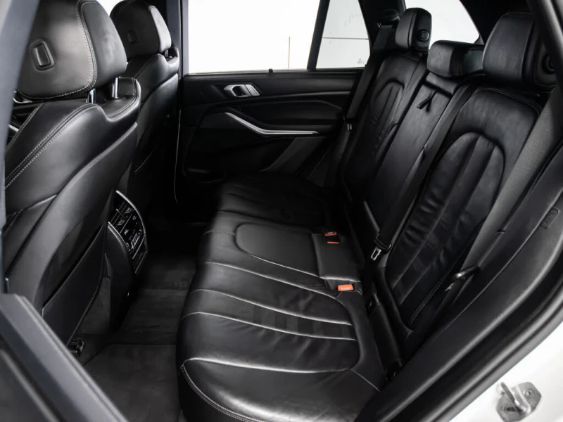 BMW X5 HUD* PANORAMA* LANE* AMBIENT* 360* , снимка 11 - Автомобили и джипове - 53464295