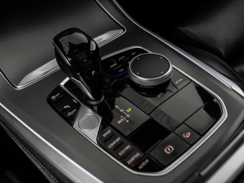 BMW X5 HUD* PANORAMA* LANE* AMBIENT* 360* , снимка 9 - Автомобили и джипове - 53464295