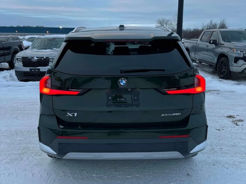 BMW X1 xDrive28i/CARFAX/HARMAN KARDON/360, снимка 4 - Автомобили и джипове - 53577313