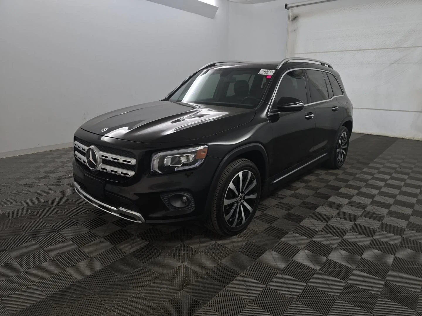 Mercedes-Benz GLB  Ambient light* Камера* Пано* Подгрев, снимка 1